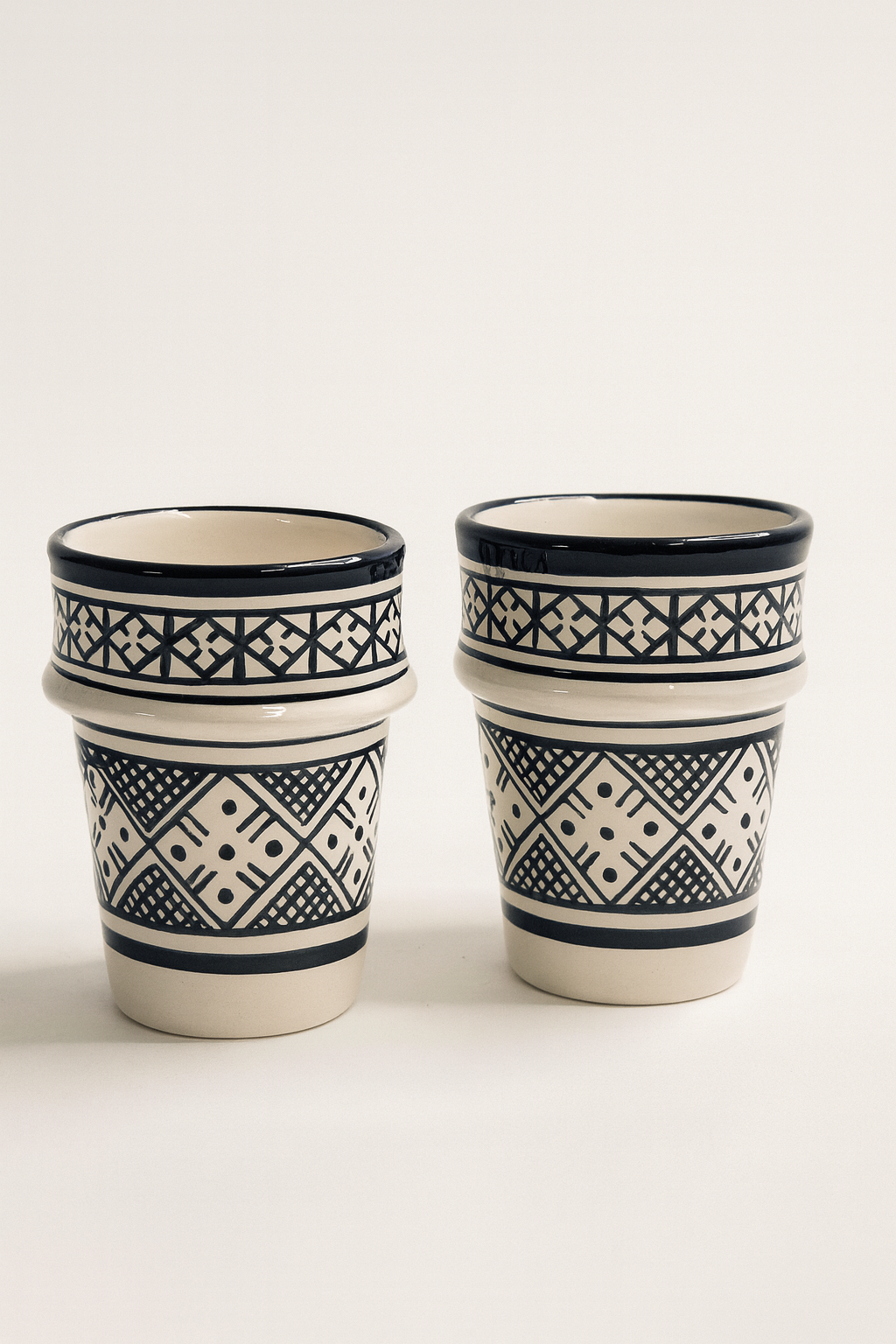 Grande Assiette Artisanale Noir & Blanc