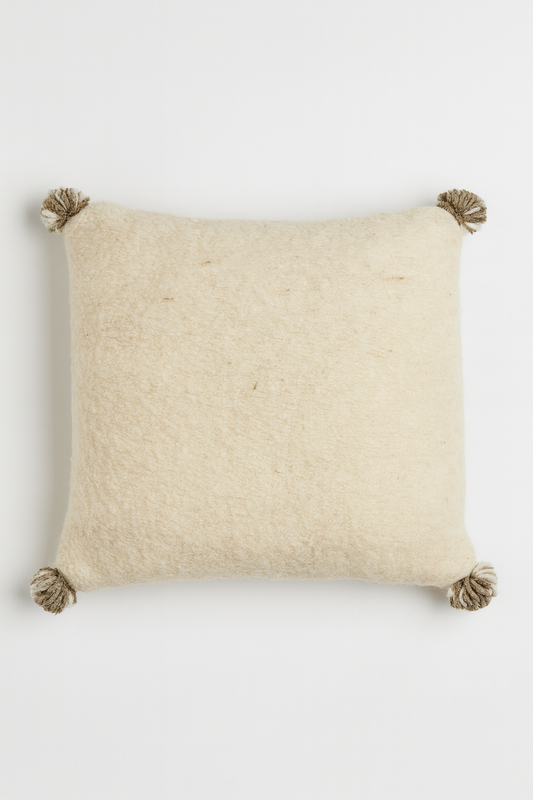 Coussins artisanaux en pure laine brute