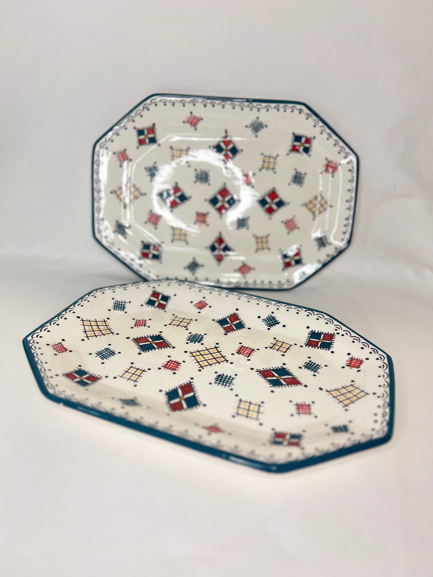 Assiette artisanale à motifs berbères