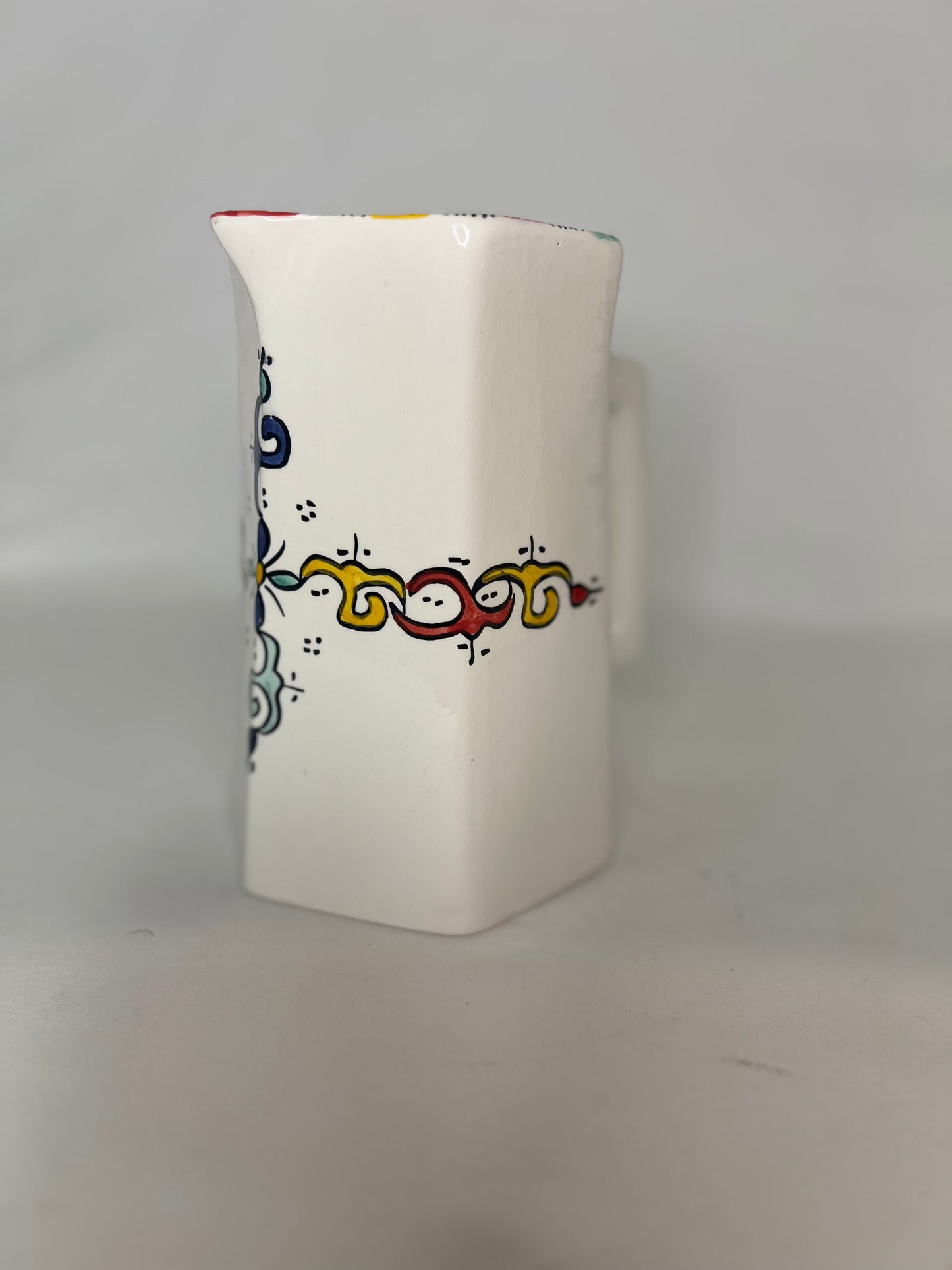 Carafe artisanale décorée – Polyvalente & décorative
