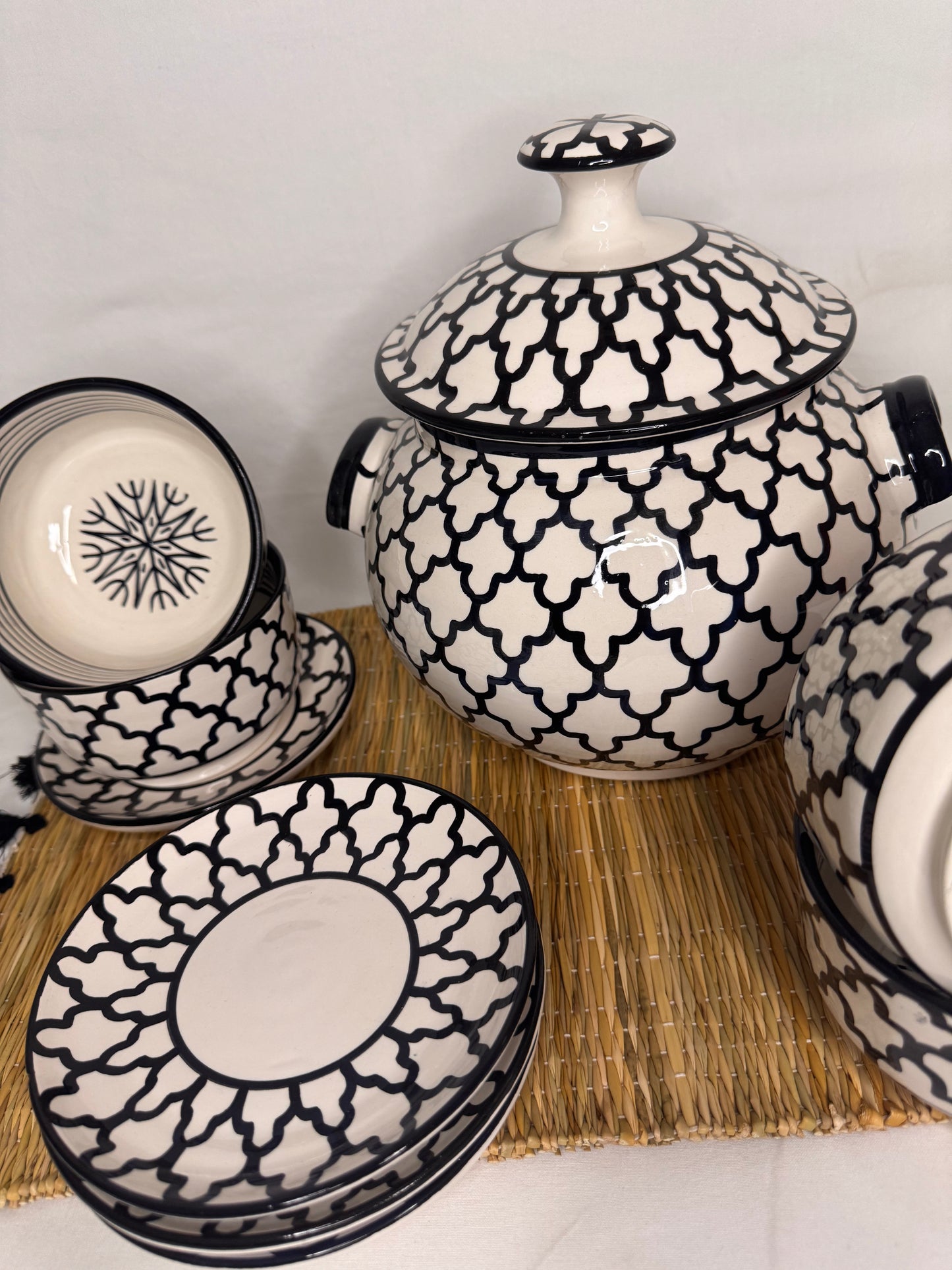 Soupière noire et blanche – Artisanat marocain