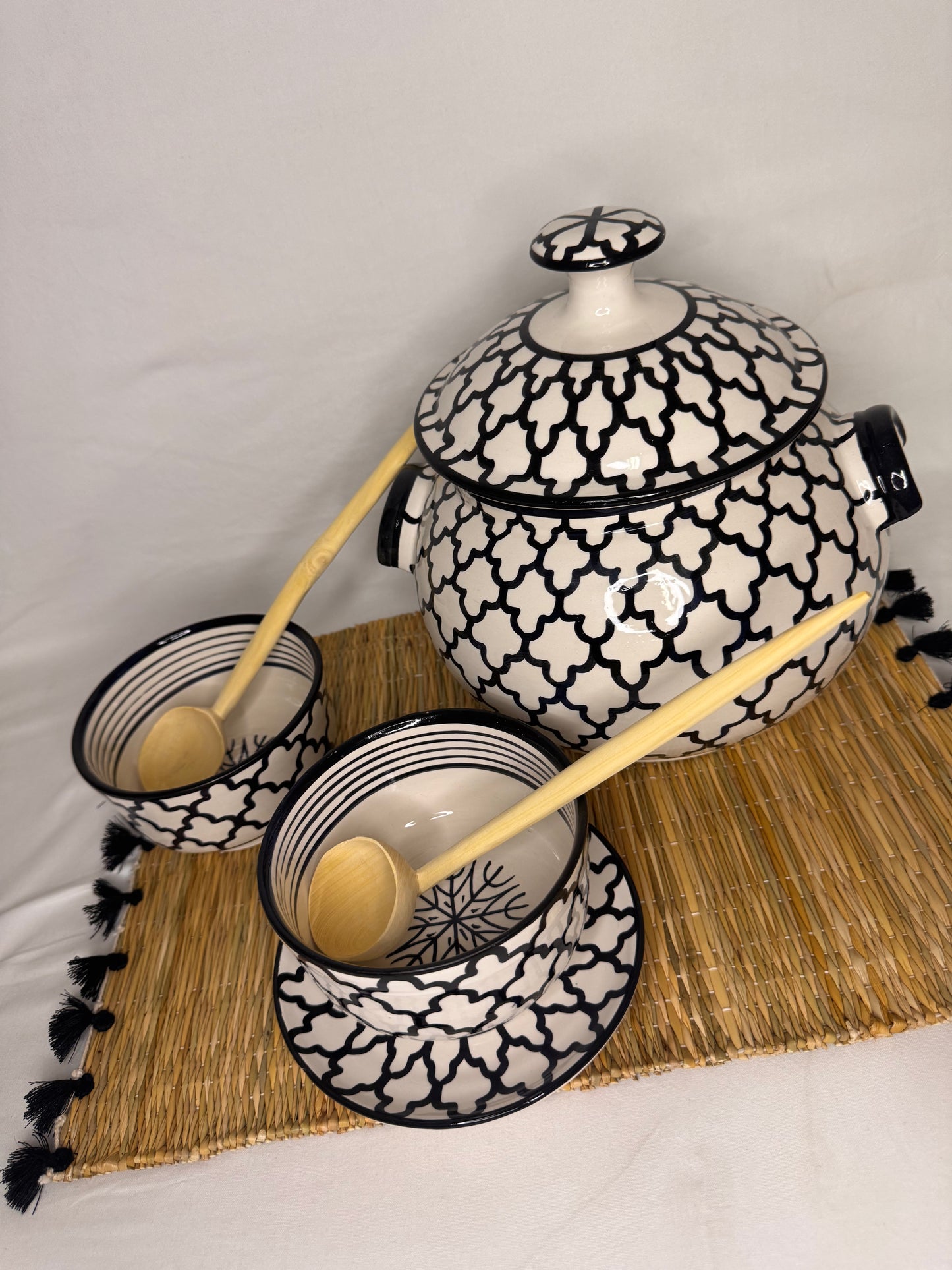 Soupière noire et blanche – Artisanat marocain