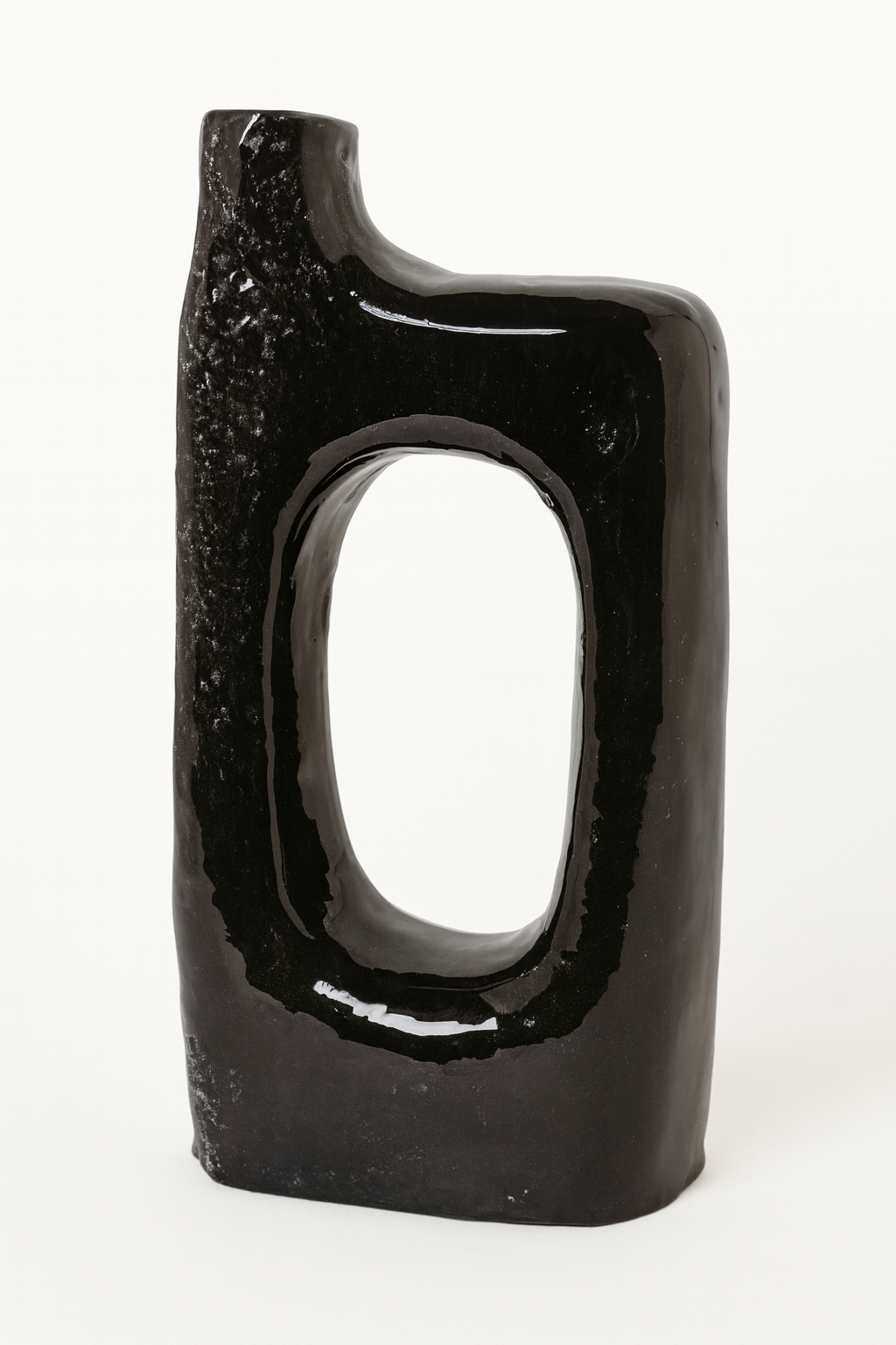 Vase artisanal noir sculptural