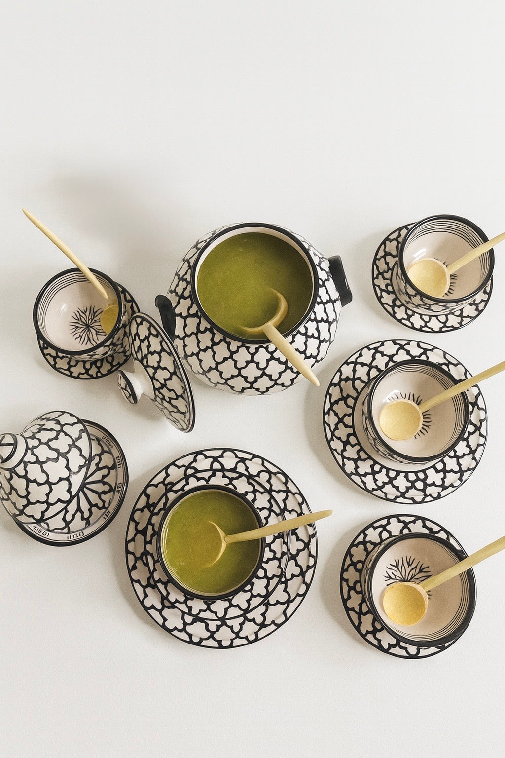 Ensemble artisanal en céramique – Noir & Blanc