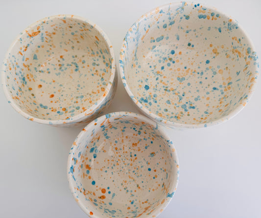 Ensemble de 3 saladiers arttisanaux tachetés