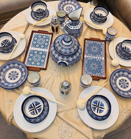 Soupière artisanale bleue – Service 13 pièces