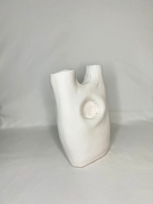 🤍 Vase sculptural blanc – Élégance contemporaine