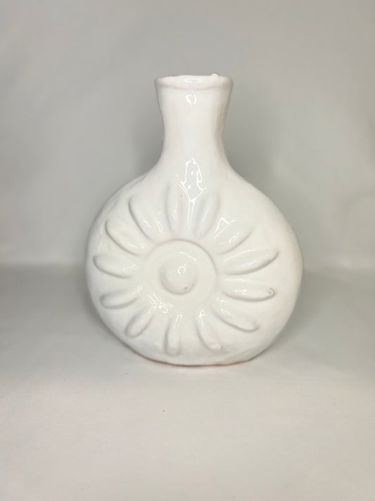 vase en céramique artisanal motifs fleur blanc