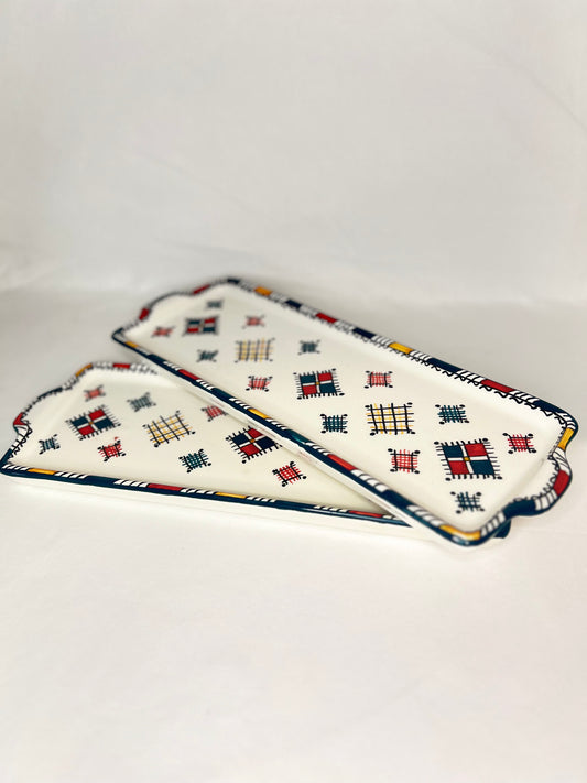 Assiette rectangulaire berbère – Artisanat de Fès