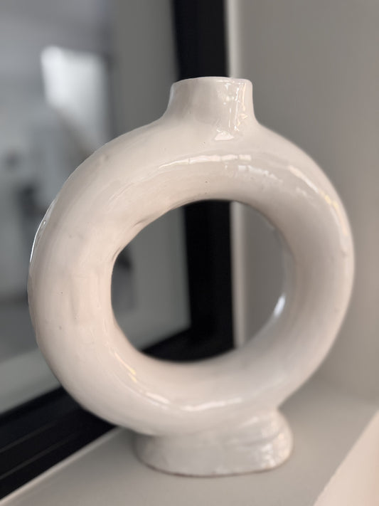 vase rond en céramique  artisanal blanc
